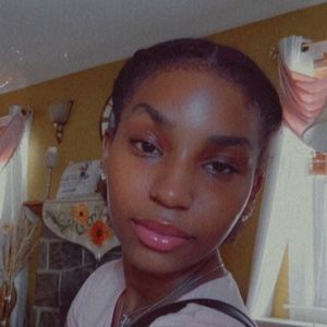 Meet your Posher, Eve